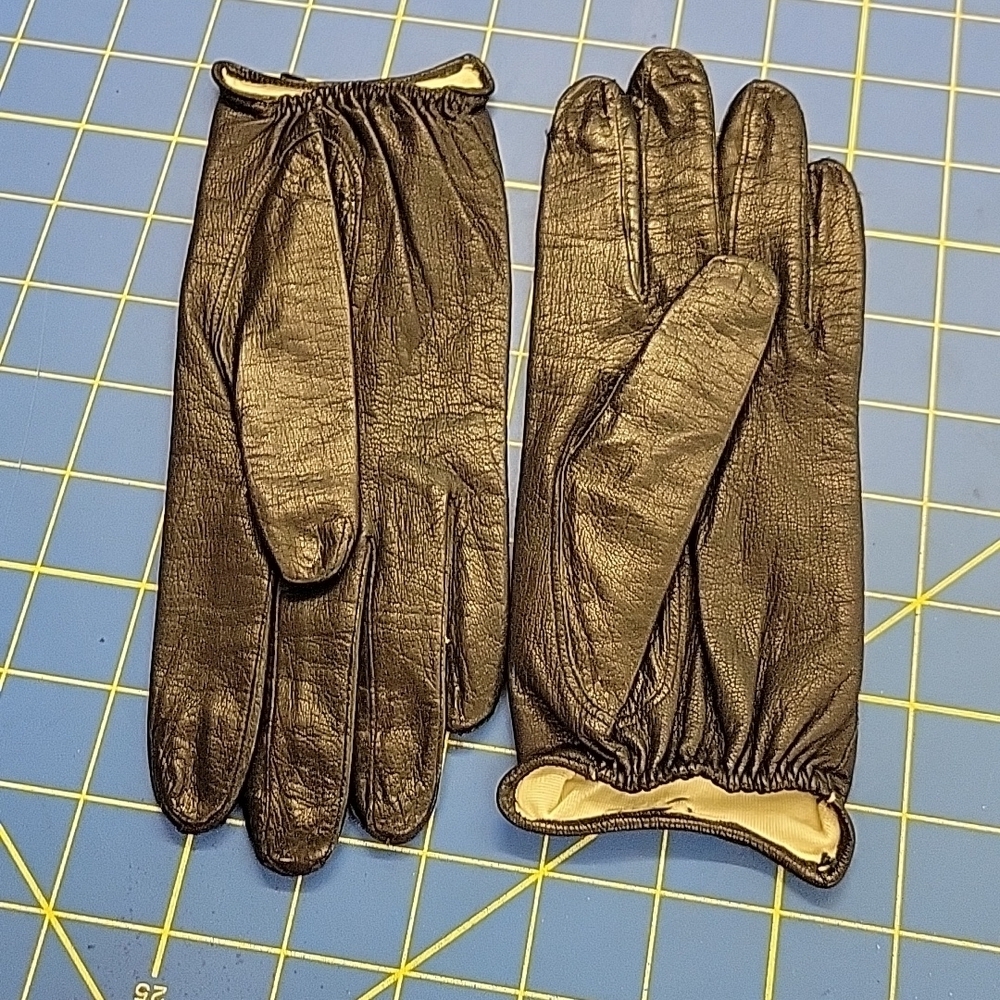 Vintage Leather Black Gloves